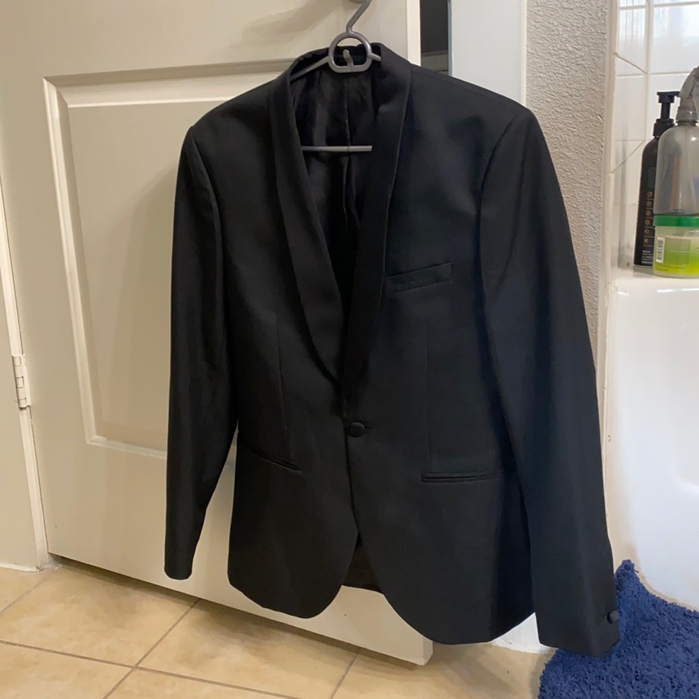 Men’s Warehouse Tuxedo